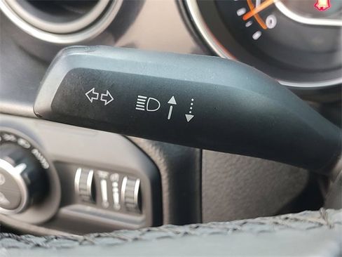 Certified 2022 Jeep Gladiator Sport image 22