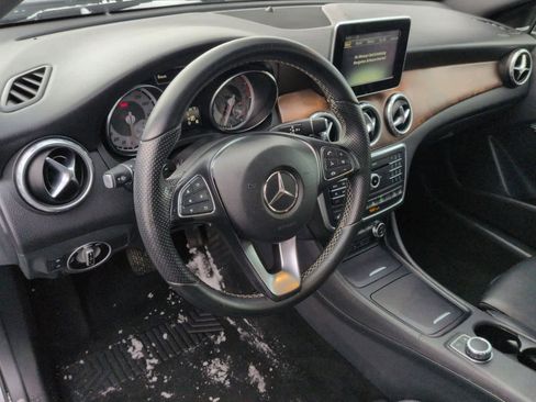 Used 2016 Mercedes-Benz GLA 250 4MATIC image 10