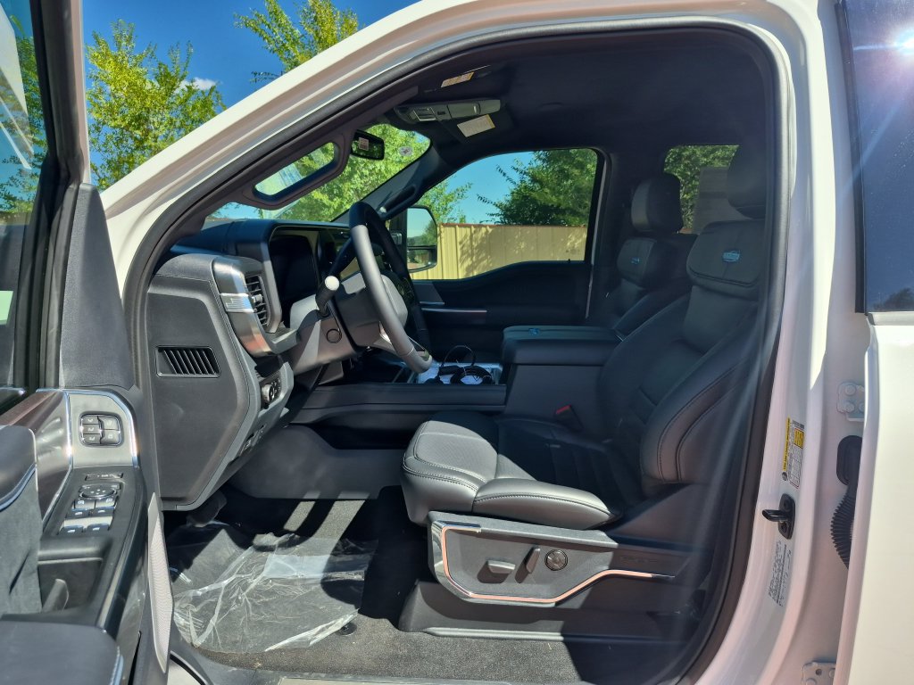 New 2026 Ford F250 Platinum w/ Tremor Off-Road Package AWD/4WD image 15