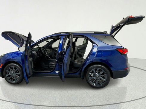 Used 2023 Chevrolet Equinox RS w/ RS Leather Package FWD image 10