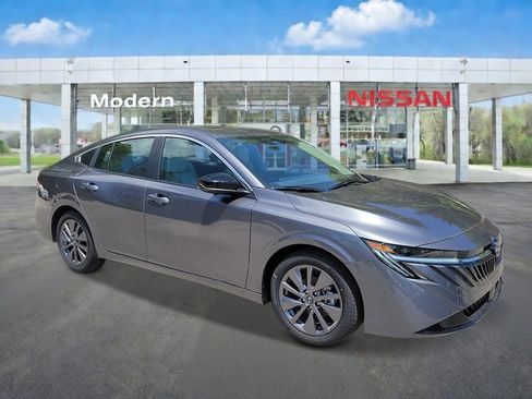 New 2026 Nissan Sentra SL w/ Floor Mat Package FWD image 2