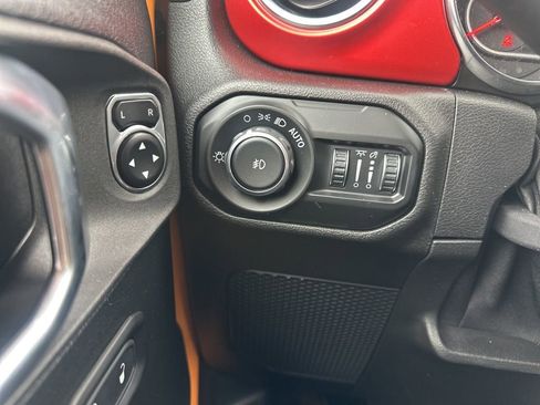 Used 2021 Jeep Wrangler Unlimited Rubicon image 19