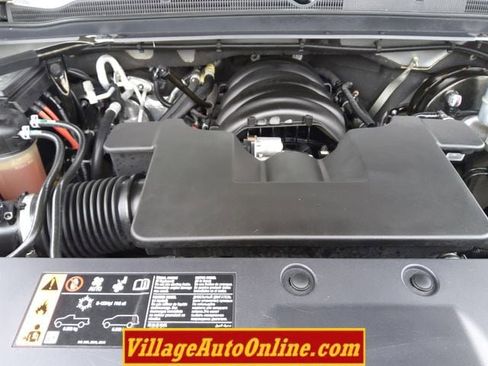 Used 2020 Chevrolet Suburban LT image 50