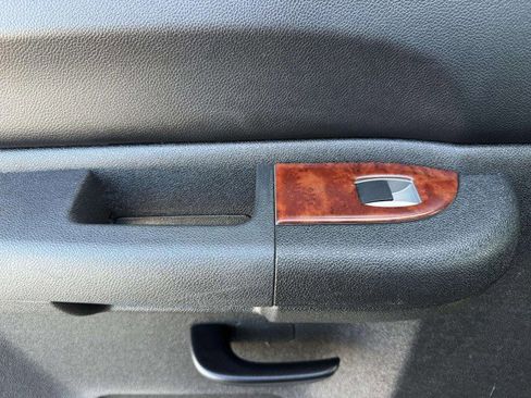 Used 2010 GMC Sierra 1500 SLE w/ Texas Edition image 35