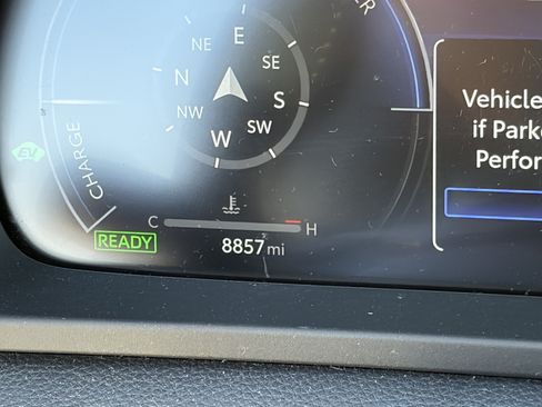 Certified 2026 Toyota Crown AWD/4WD image 8