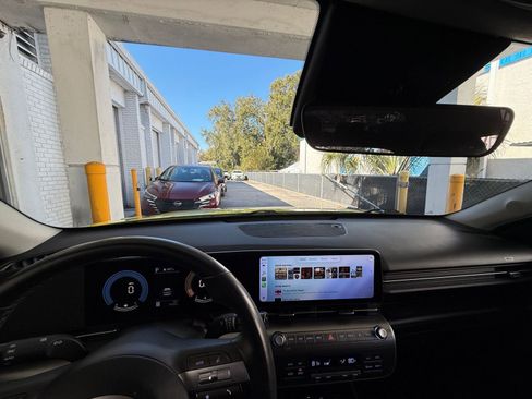 Used 2025 Hyundai Kona SEL image 35