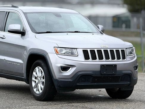 Used 2014 Jeep Grand Cherokee Laredo w/ 18" Wheel & 8.4" Radio Group RWD image 15