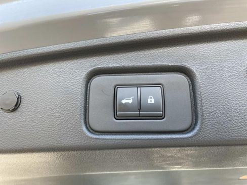 Used 2025 Nissan Pathfinder Platinum w/ Cargo Package AWD/4WD image 17