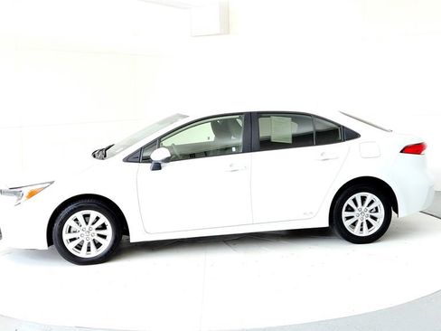 Used 2024 Toyota Corolla LE w/ LE Convenience Package AWD/4WD image 3