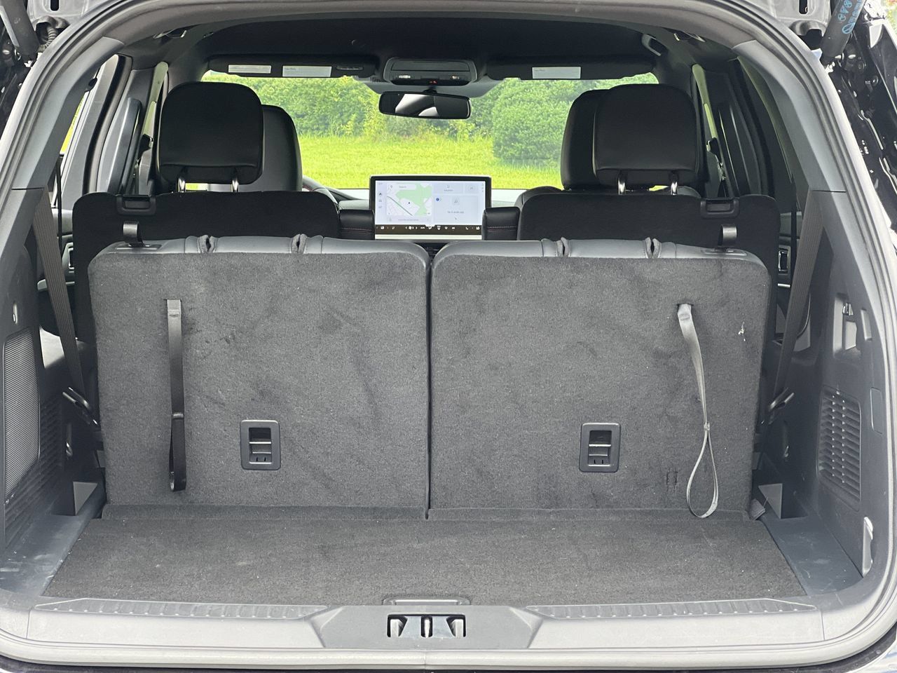 New 2026 Ford Explorer ST-Line w/ ST-Line Street Pack RWD image 19