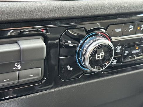 New 2026 GMC Sierra 1500 Elevation image 17