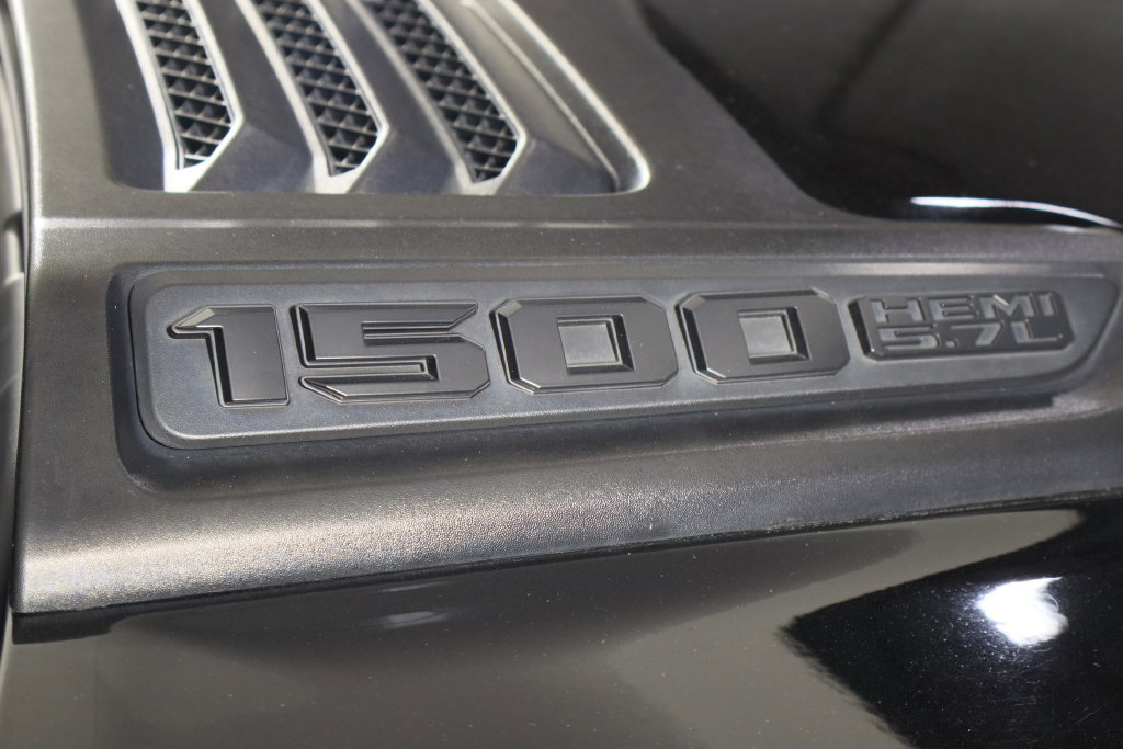 Used 2019 RAM 1500 Laramie AWD/4WD image 43