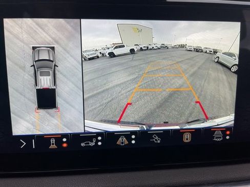 Used 2024 GMC Sierra 1500 AT4 w/ Technology Package image 28