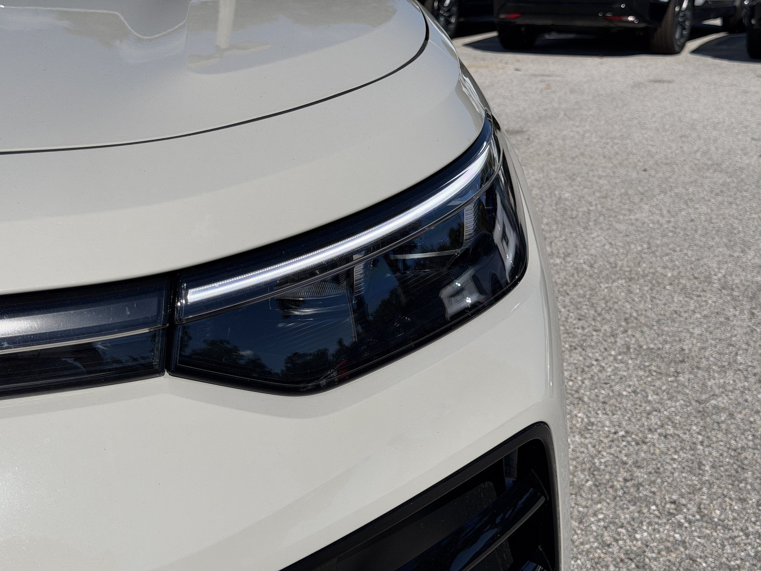 New 2026 Volkswagen Tiguan SE R-Line FWD image 9