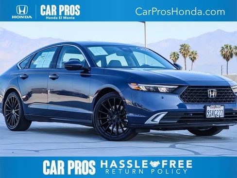 Used 2025 Honda Accord Touring image 1