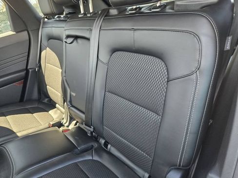 Used 2024 Ford Escape SE FWD image 10