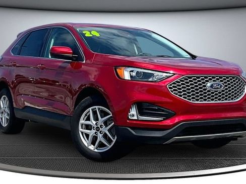 Used 2024 Ford Edge SEL w/ Convenience Package AWD/4WD image 3