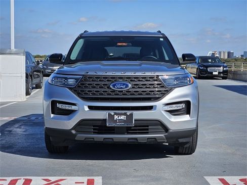 Used 2024 Ford Explorer XLT w/ Equipment Group 202A image 2