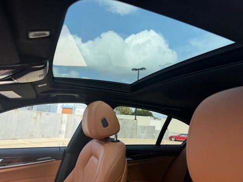 Used 2019 BMW 540i xDrive w/ M Sport Package AWD/4WD image 11