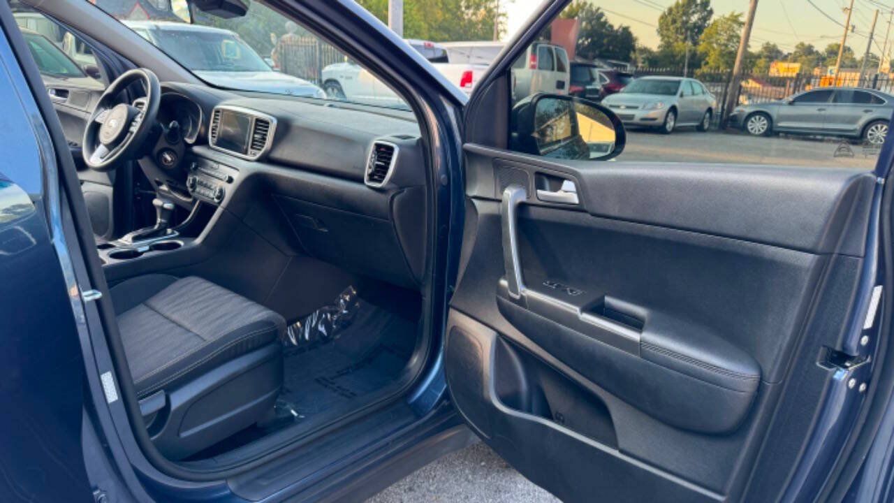 Used 2021 Kia Sportage LX AWD/4WD image 19