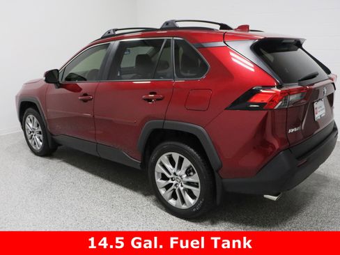 Used 2023 Toyota RAV4 XLE Premium image 9