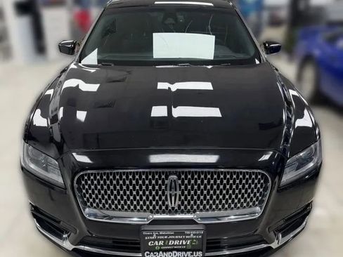 Used 2020 Lincoln Continental Sedan 4D image 2