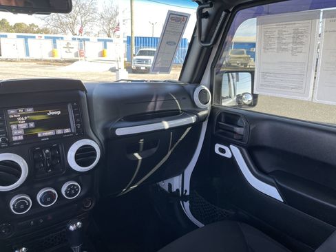 Used 2017 Jeep Wrangler Unlimited Sport w/ Quick Order Package 24S image 24