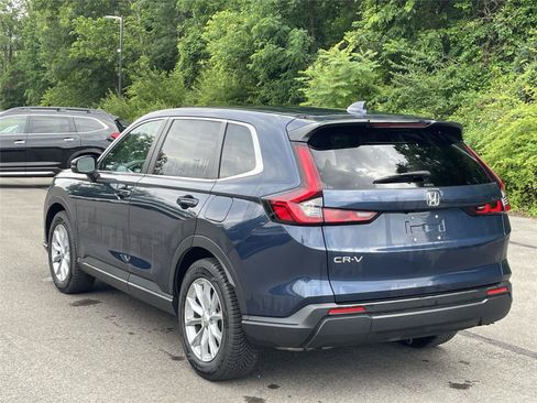 Used 2024 Honda CR-V EX image 3