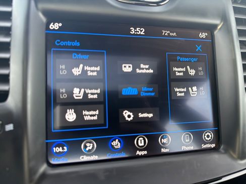 Used 2022 Chrysler 300 S w/ Comfort Group image 40