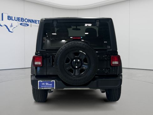 Used 2025 Jeep Wrangler Sport AWD/4WD image 6