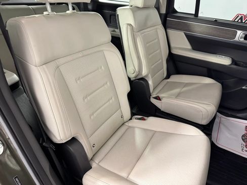 Used 2024 Hyundai Santa Fe Calligraphy AWD/4WD image 39