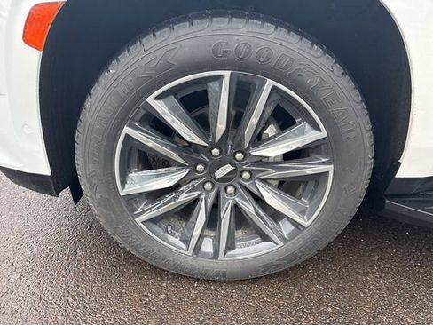 Used 2024 Cadillac Escalade Sport image 7