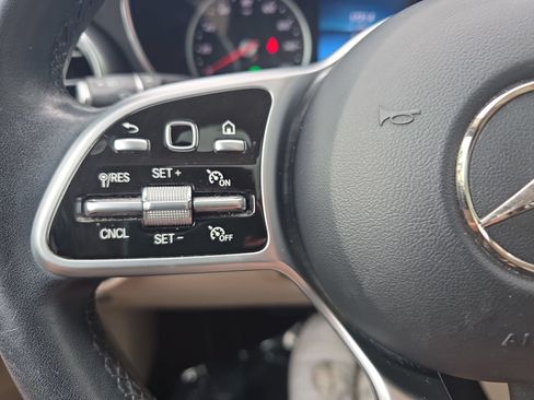 Certified 2022 Mercedes-Benz GLC 300 4MATIC image 17