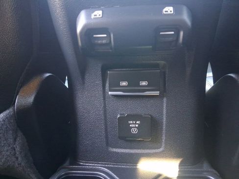 Used 2022 Jeep Gladiator Overland w/ LED Lighting Group image 19