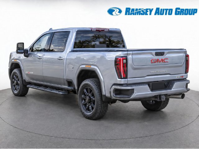 Used 2024 GMC Sierra 2500 AT4 w/ AT4 Preferred Package AWD/4WD image 3