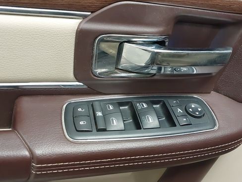 Used 2015 RAM 2500 Laramie image 25