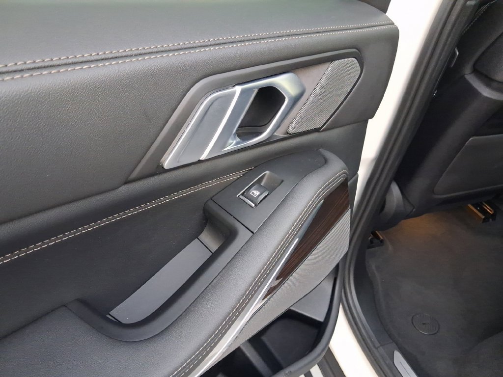 Used 2024 BMW X5 sDrive40i RWD image 15
