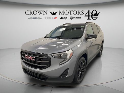 Used 2020 GMC Terrain SLE w/ Elevation Edition AWD/4WD image 3