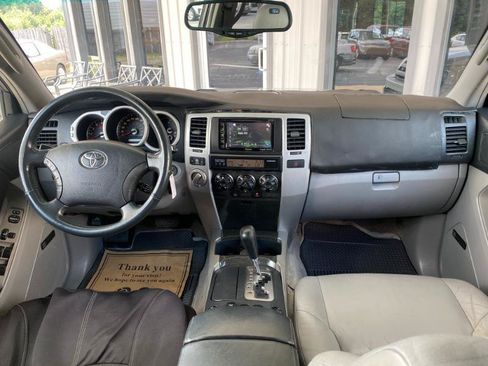 Used 2004 Toyota 4Runner Limited AWD/4WD image 18