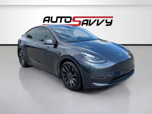 Used 2024 Tesla Model Y Performance AWD/4WD image 1