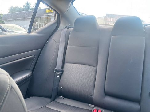 Used 2025 Nissan Altima 2.5 SV FWD image 33