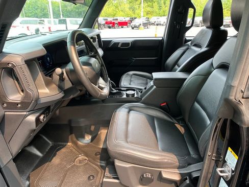 Used 2025 Ford Bronco Badlands w/ Sasquatch Package AWD/4WD image 9
