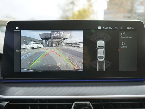 Used 2023 BMW 540i w/ M Sport Package image 24