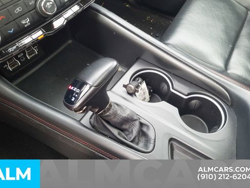 Used 2024 Dodge Durango GT image 12