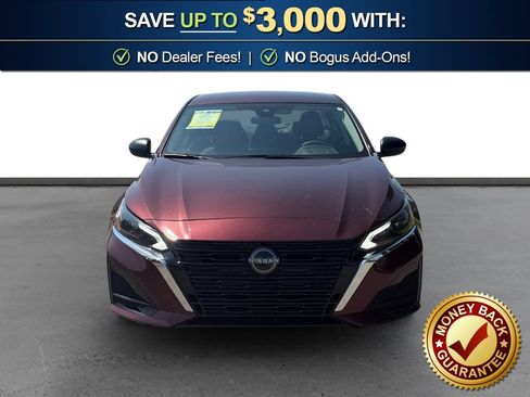 Used 2025 Nissan Altima 2.5 SV FWD image 11