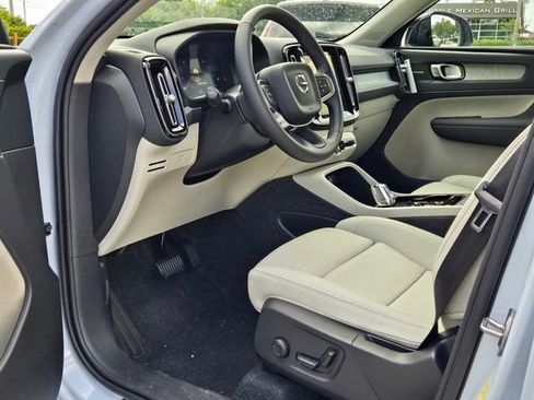 New 2026 Volvo XC40 B5 Ultra AWD/4WD image 14