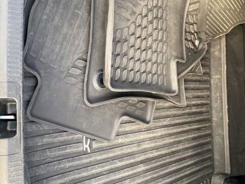 Used 2025 Toyota Camry SE image 23