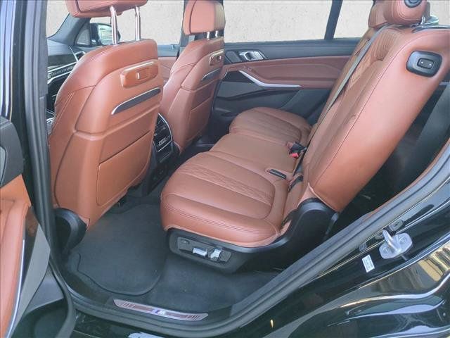 Used 2025 BMW X7 M60i w/ Climate Comfort Package AWD/4WD image 21
