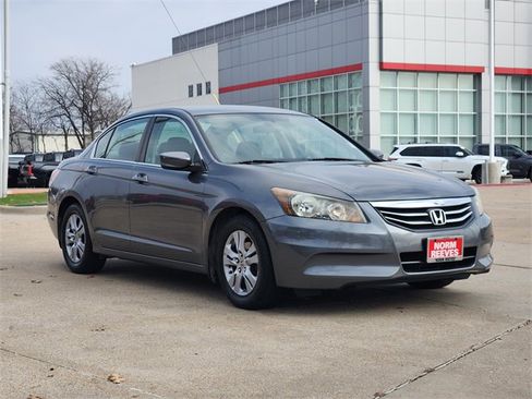 Used 2012 Honda Accord LX image 2