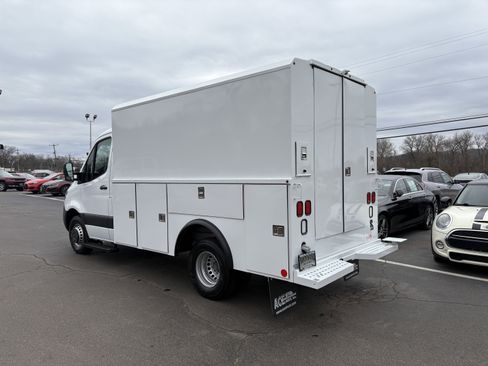 Used 2023 Mercedes-Benz Sprinter 3500 image 3